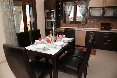 Diamond Villa mit Swimmingpool