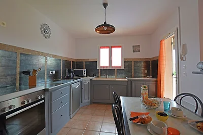 Confortevole villa con piscina