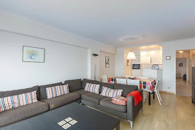 Geräumige Wohnung im 4. Stock