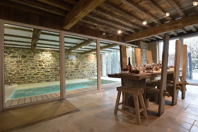 Gemütliches Ferienhaus in Theux mit Pool