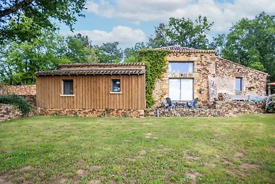 Ferienhaus in Mazeyrolles mit Garten