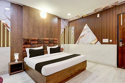 Super Hotel O Alipur Narela