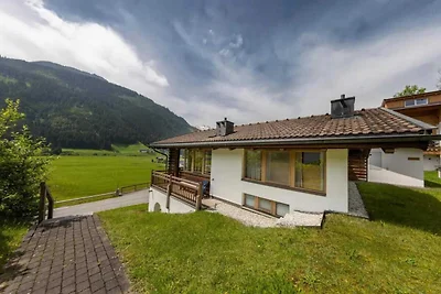 Skichalet in Pinzgau met balkon