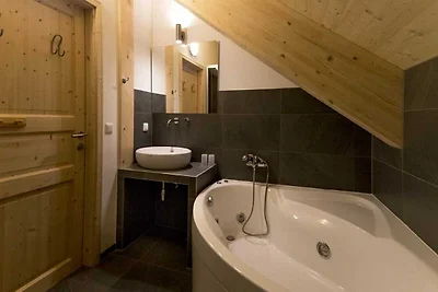 Einladendes Chalet mit Whirlpool