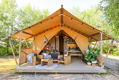 Luxe safarilodge aan het water