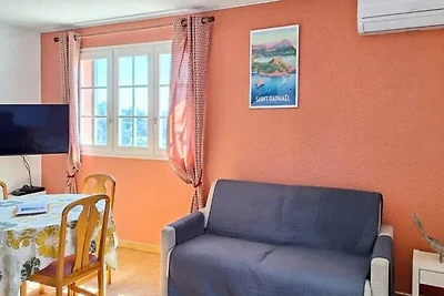 Wohnung in Agay mit Meer- und Poolblick