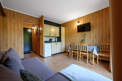 Eingeschossiges Ferienhaus am Teich Nr. 10