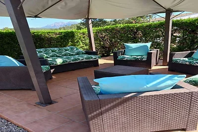 Belvilla by OYO Mas Set Rengs