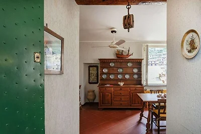 Seaview Apartment near the Castle