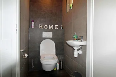 Moderner Bungalow in Ewijk für 6 Personen