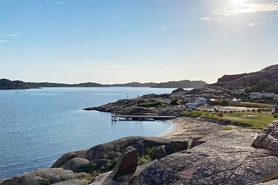 12 persone case ad LYSEKIL-By Traum