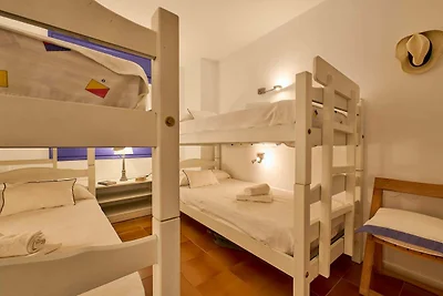 Apartment für 6 Personen mit Balkon