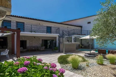 Villa con 5 camere da letto