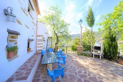 Schönes Ferienhaus mit Gemeinschaftspool