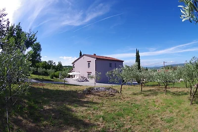 Wohnung in Rakalj mit Garten