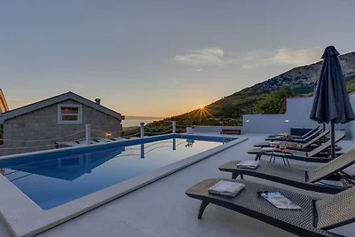 Rustic Villa Nina Tucepi