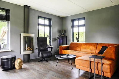 Vrijstaand vakantiehuis aanlegsteiger en...