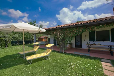 Casa vacanze a San Feliciano con giardino