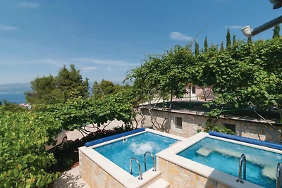 Holiday Home Blossom - Four Bedroom Holiday H...
