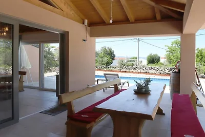 Villa Ulika with Pool - Three bedroom Vila wi...