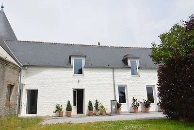 Moderna casa vacanze a Senzeille con giardino