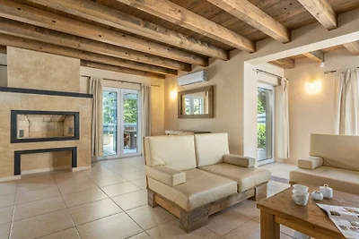 Villa in Premantura mit Schwimmbecken