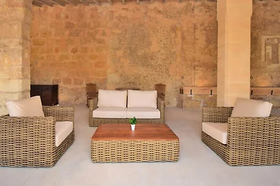 Haus in Llubá mit entspannendem Außenbereich