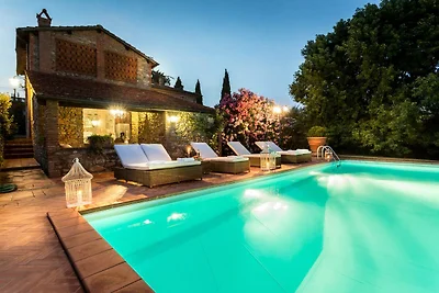 Tuscan Countryside Villa with Pool