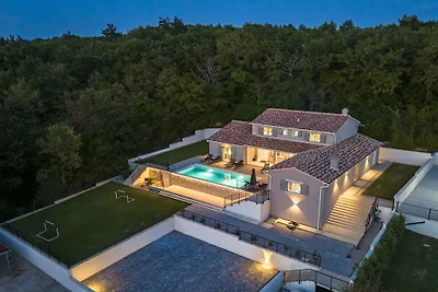 Villa in Labin met zwembad