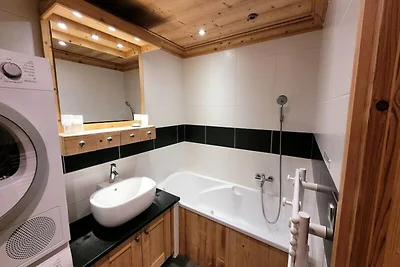 Sehr helle Wohnung, schöne Volumen, hoher...