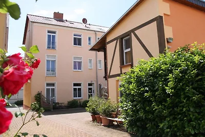 Apartament wakacyjny w Waren z basenem