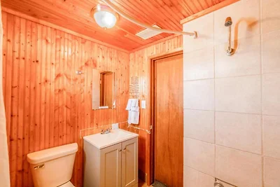 La Crosse, Kansas | 3 Queensize-Betten