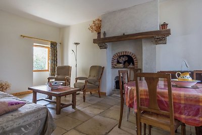 Ferme rustique à Giroux avec terrasse