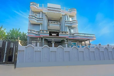 Soggiorni super deluxe al Vijay Khand Gomti...