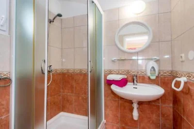 Villa Goldfield - Classic One Bedroom Apartme...