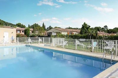 Moderna casa vacanze con piscina