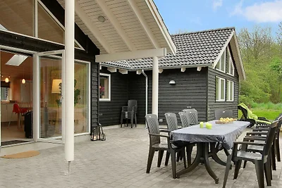 18 Personen Ferienhaus in Tranekær
