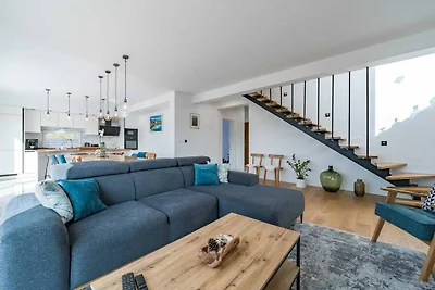 Villa am Meer mit Swimmingpool in Barotul