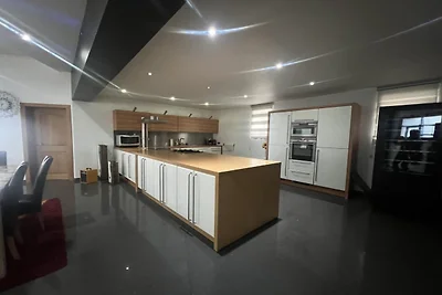 Villa in Verviers mit Pool und Sauna