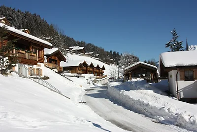 Chalet in Königsleiten mit Pool & Skibus