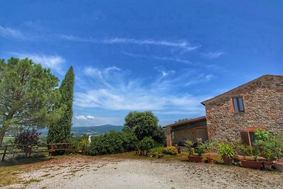 Elegantes Cottage in der Toskana mit Seeblick