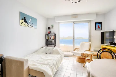 Meerblick, 50 m vom Strand entfernt – Ferienw...