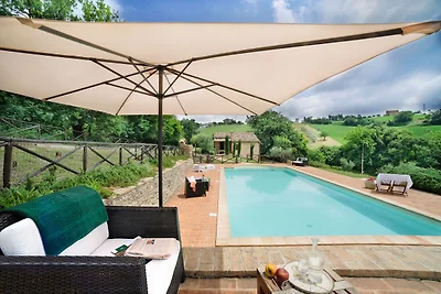 Ferienhaus in Pontano mit Garten