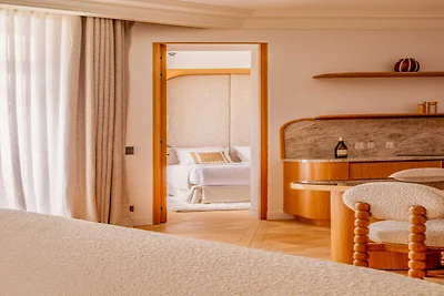 Luxe A/C Apt - 6P/3BDR - Arc de Triomphe