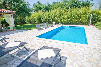 Villa in Poreč mit Schwimmbecken