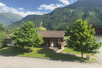 Chalet-Refugium mit Sauna in Wald