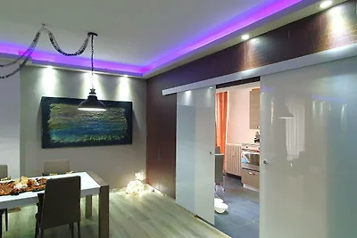 Geräumige Wohnung in Luino mit Sprudelbad