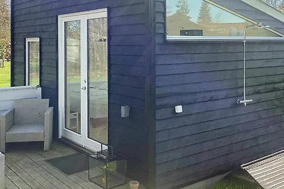 6 Personen Ferienhaus in Væggerløse-By Traum