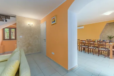 Villa mit privatem Pool und Meerblick