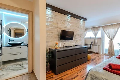 Bračić Premium Apartments with Outdoor Pool a...